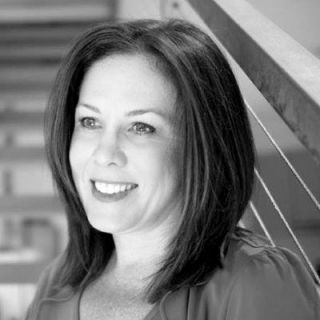 Tracey Blunt
